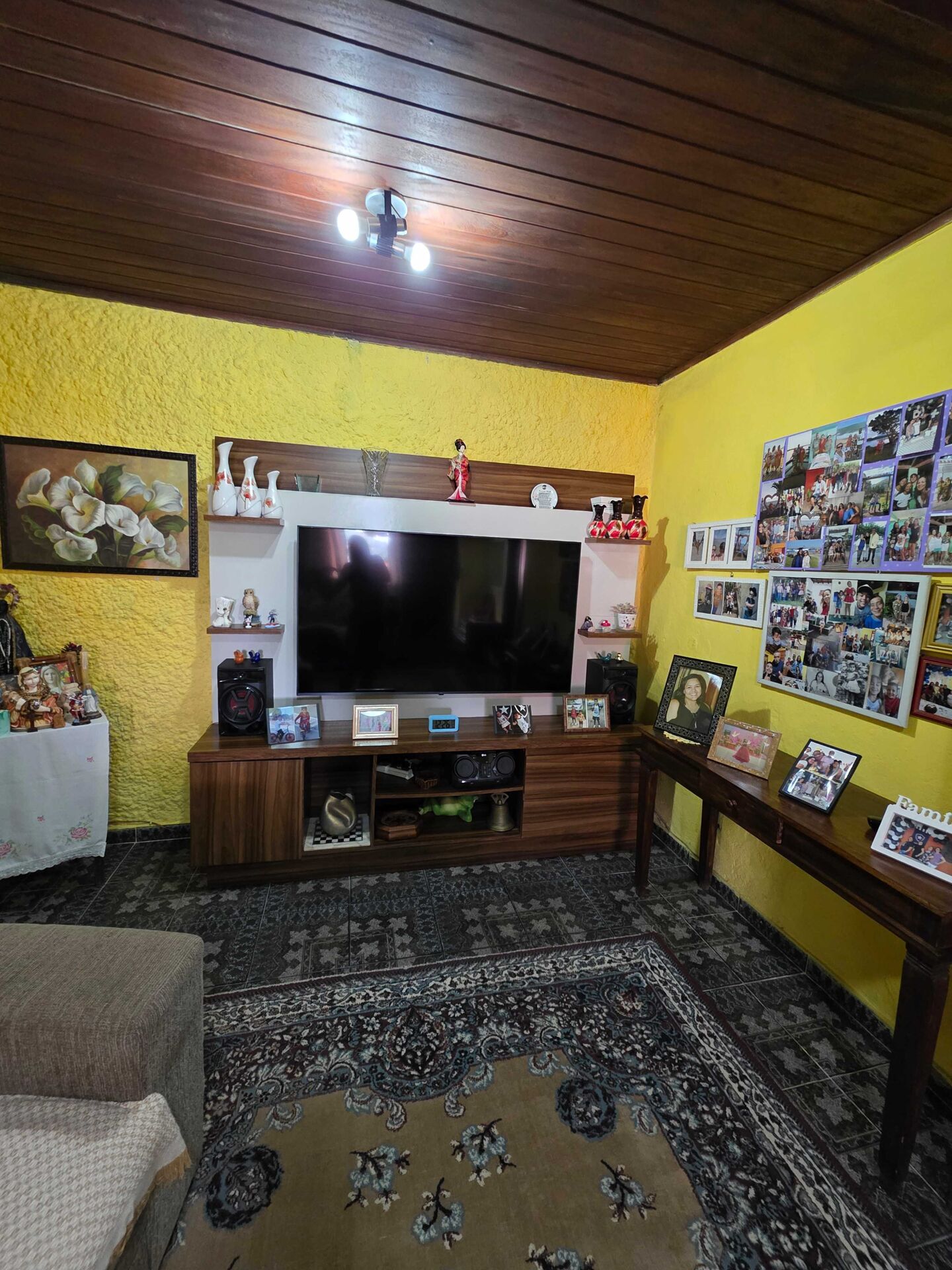 Casa TriplexEssa aqui não é só uma casa… é visão. É estratégia. É renda inteligente. Imagine um imóvel que não depende de uma única fonte… ele se multiplica.