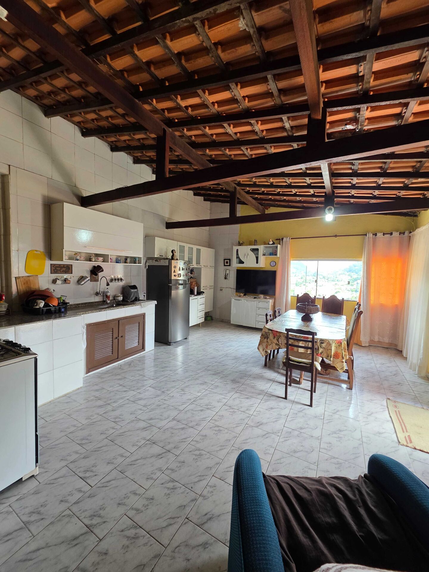 Casa TriplexEssa aqui não é só uma casa… é visão. É estratégia. É renda inteligente. Imagine um imóvel que não depende de uma única fonte… ele se multiplica.