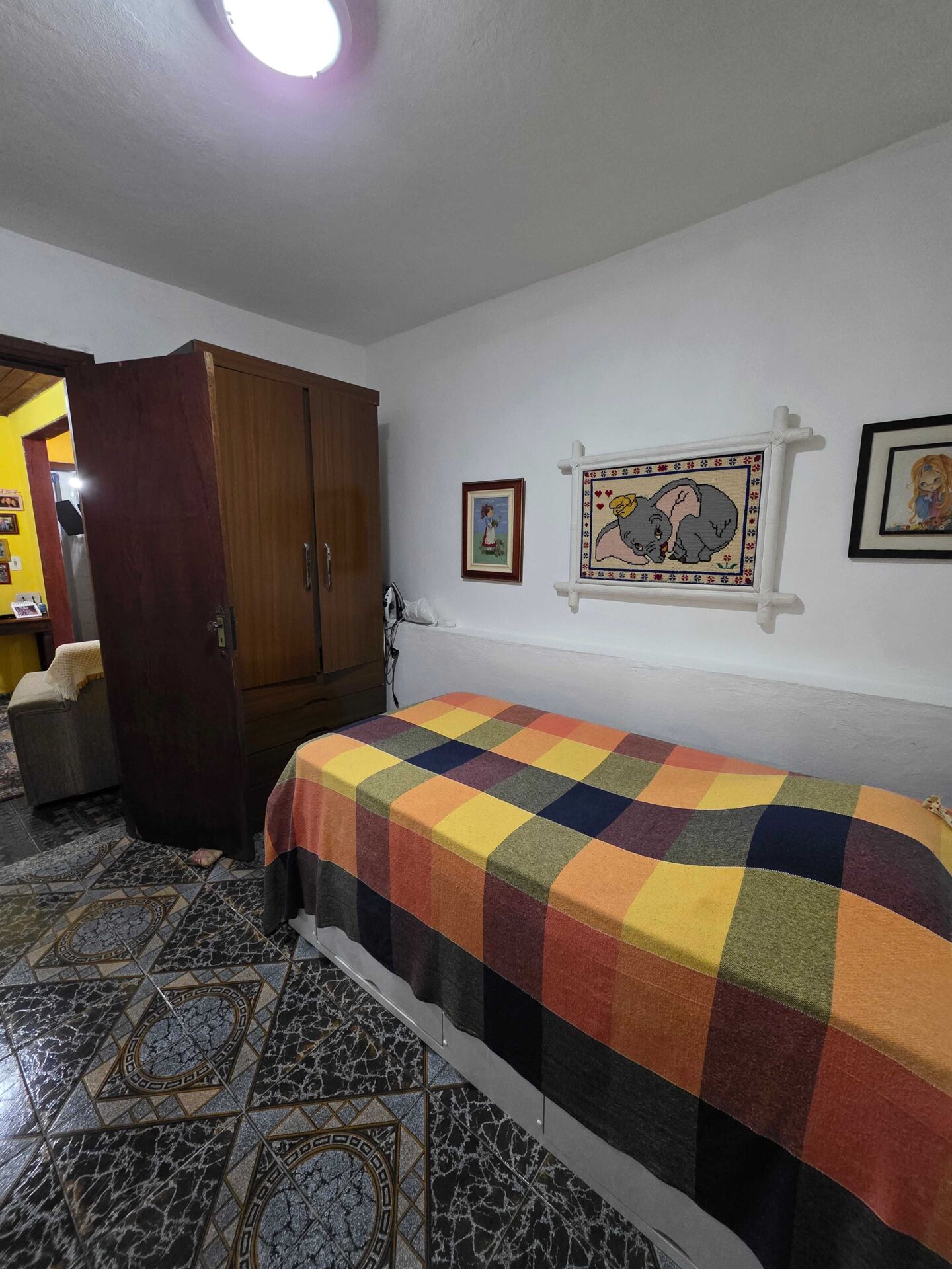 Casa TriplexEssa aqui não é só uma casa… é visão. É estratégia. É renda inteligente. Imagine um imóvel que não depende de uma única fonte… ele se multiplica.