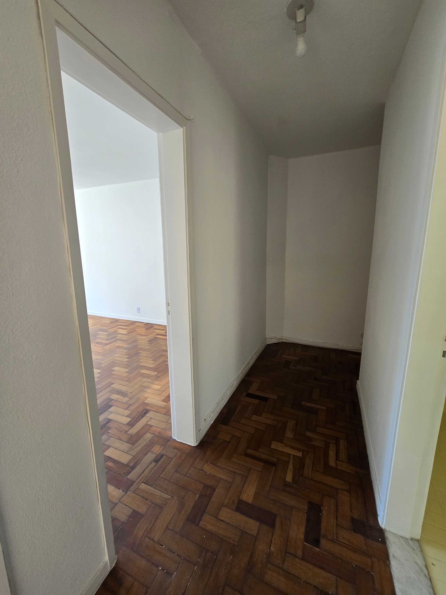 Apartamento à venda com 4 quartos, 235m² - Foto 15