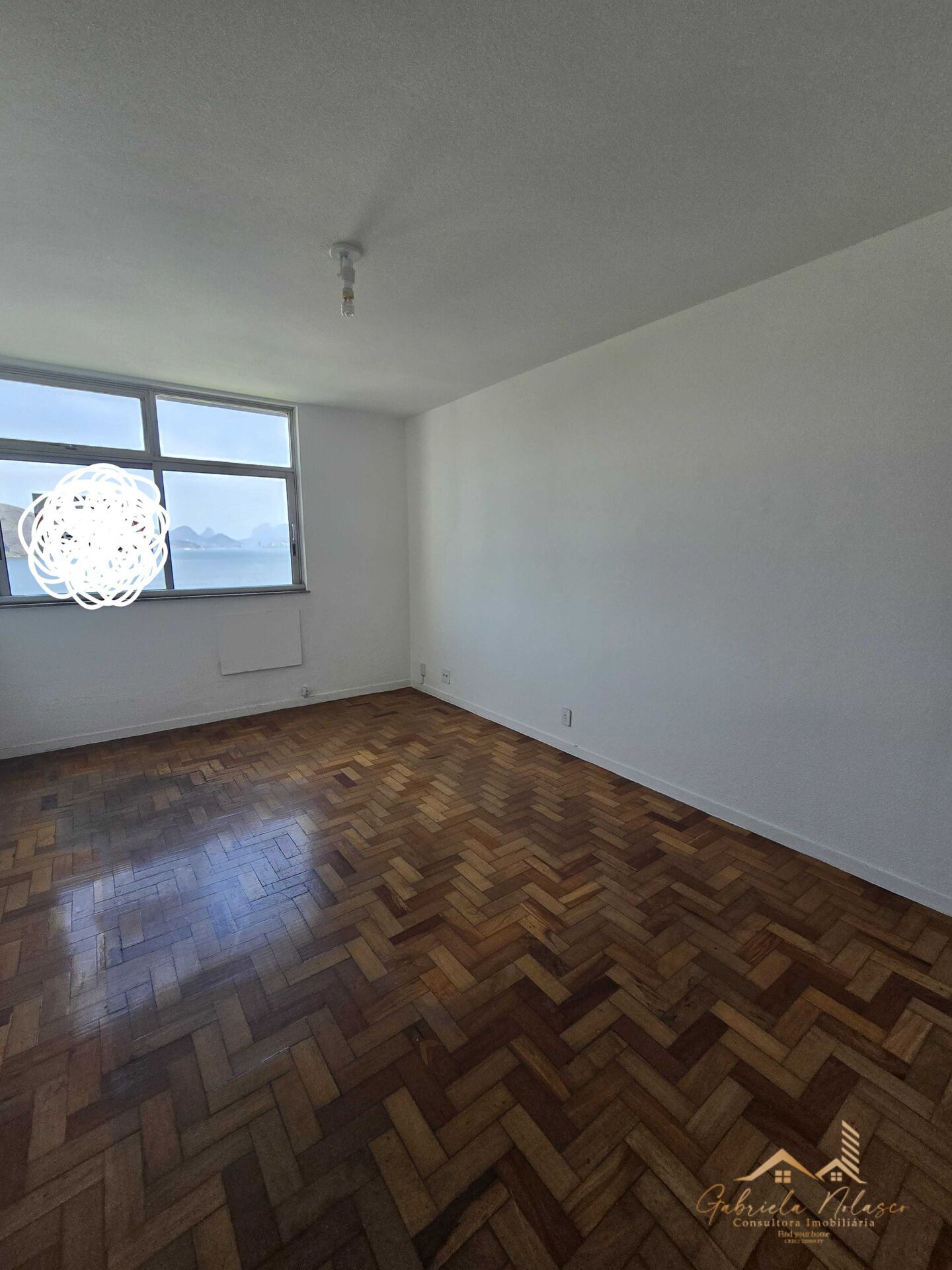 Apartamento à venda com 4 quartos, 235m² - Foto 1