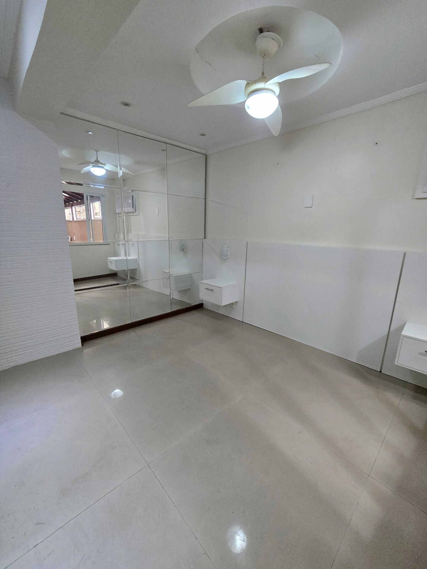 Apartamento à venda com 2 quartos, 75m² - Foto 34