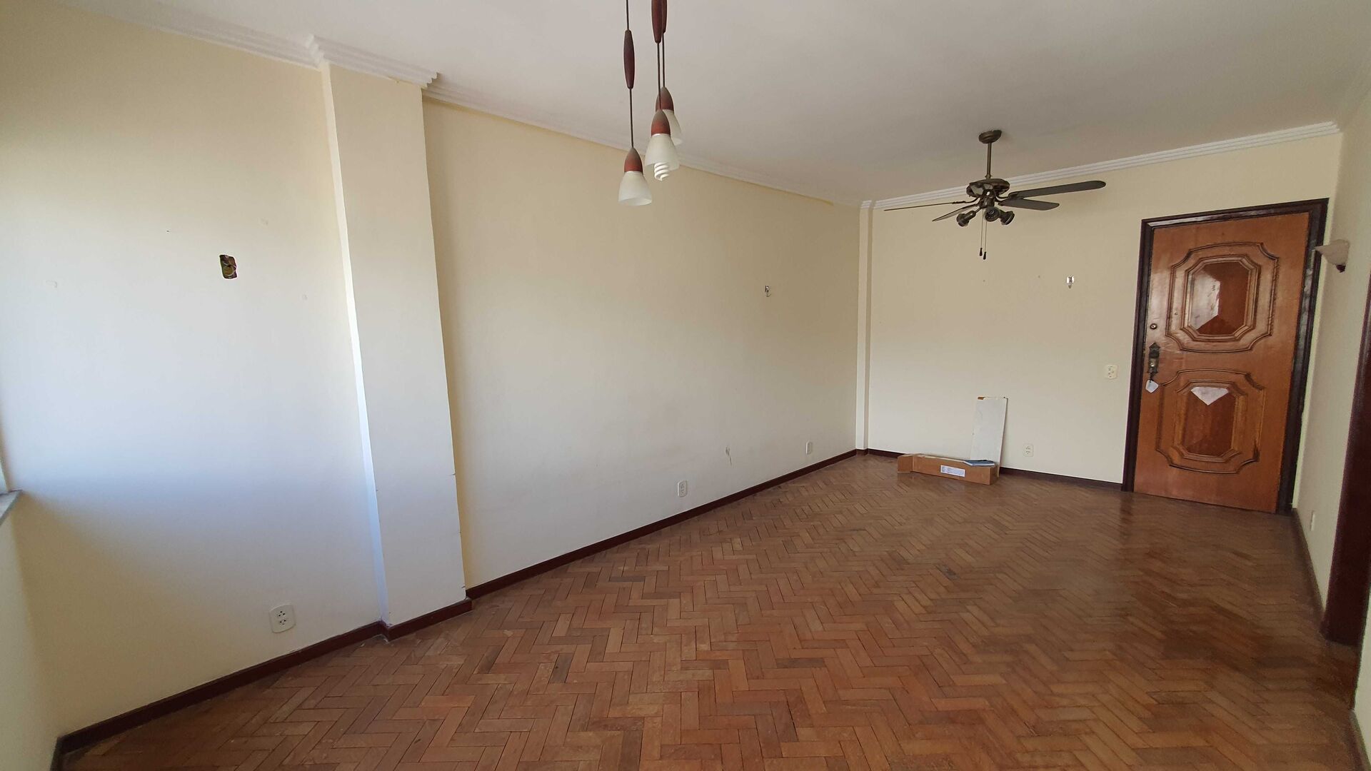 Apartamento à venda com 3 quartos, 100m² - Foto 1