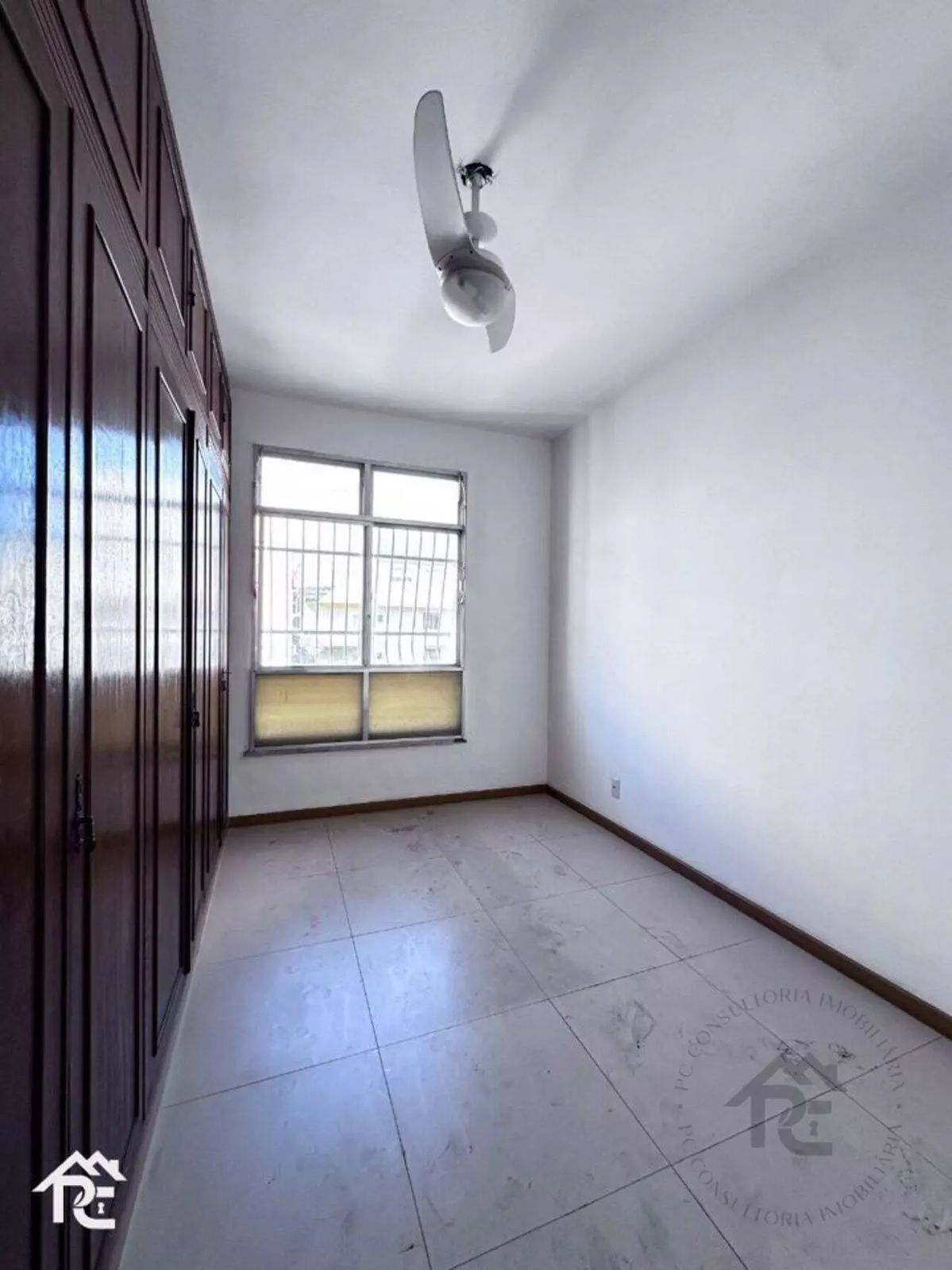 Apartamento à venda com 4 quartos, 150m² - Foto 12