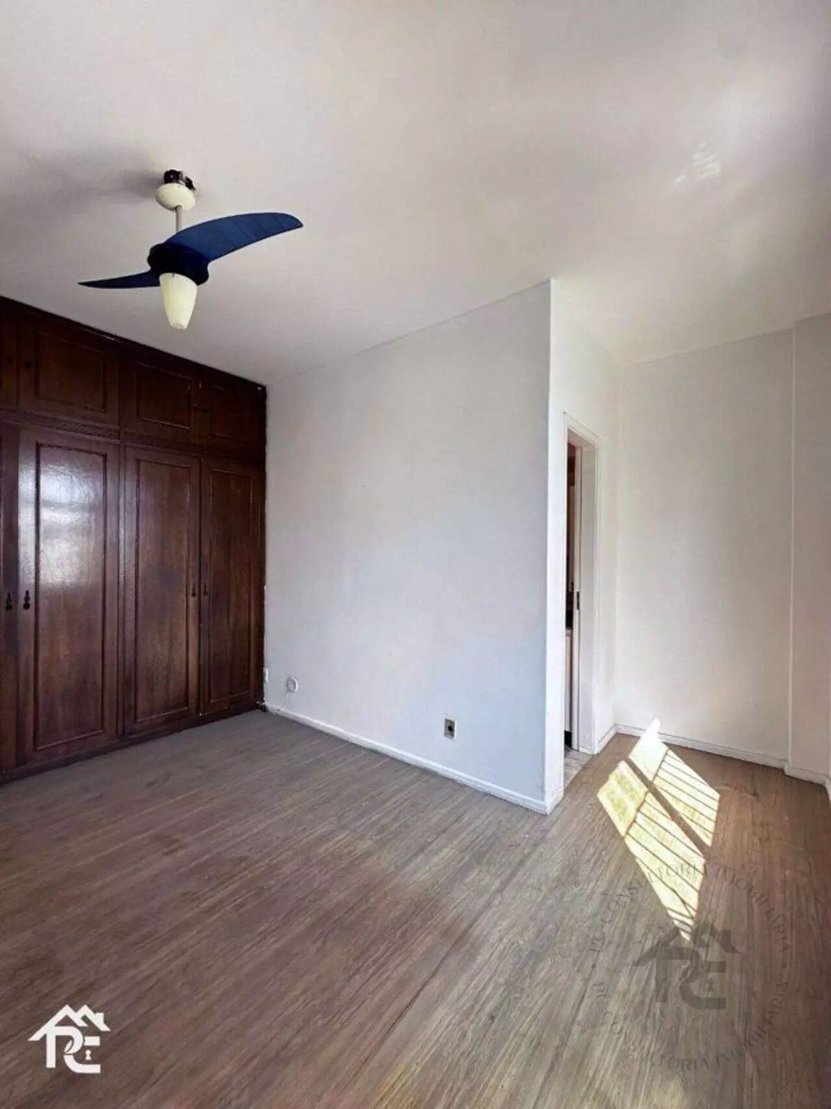 Apartamento à venda com 4 quartos, 150m² - Foto 8