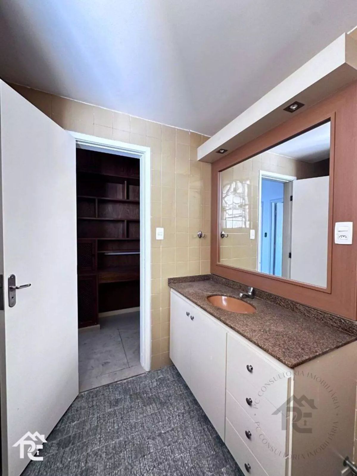 Apartamento à venda com 4 quartos, 150m² - Foto 19