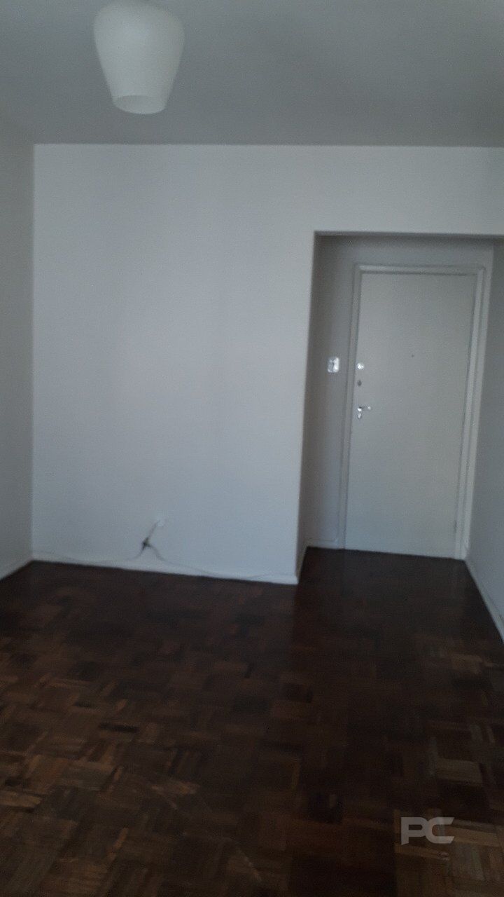 Apartamento à venda com 2 quartos, 70m² - Foto 1