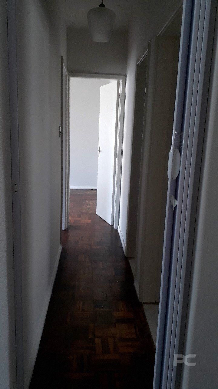 Apartamento à venda com 2 quartos, 70m² - Foto 3