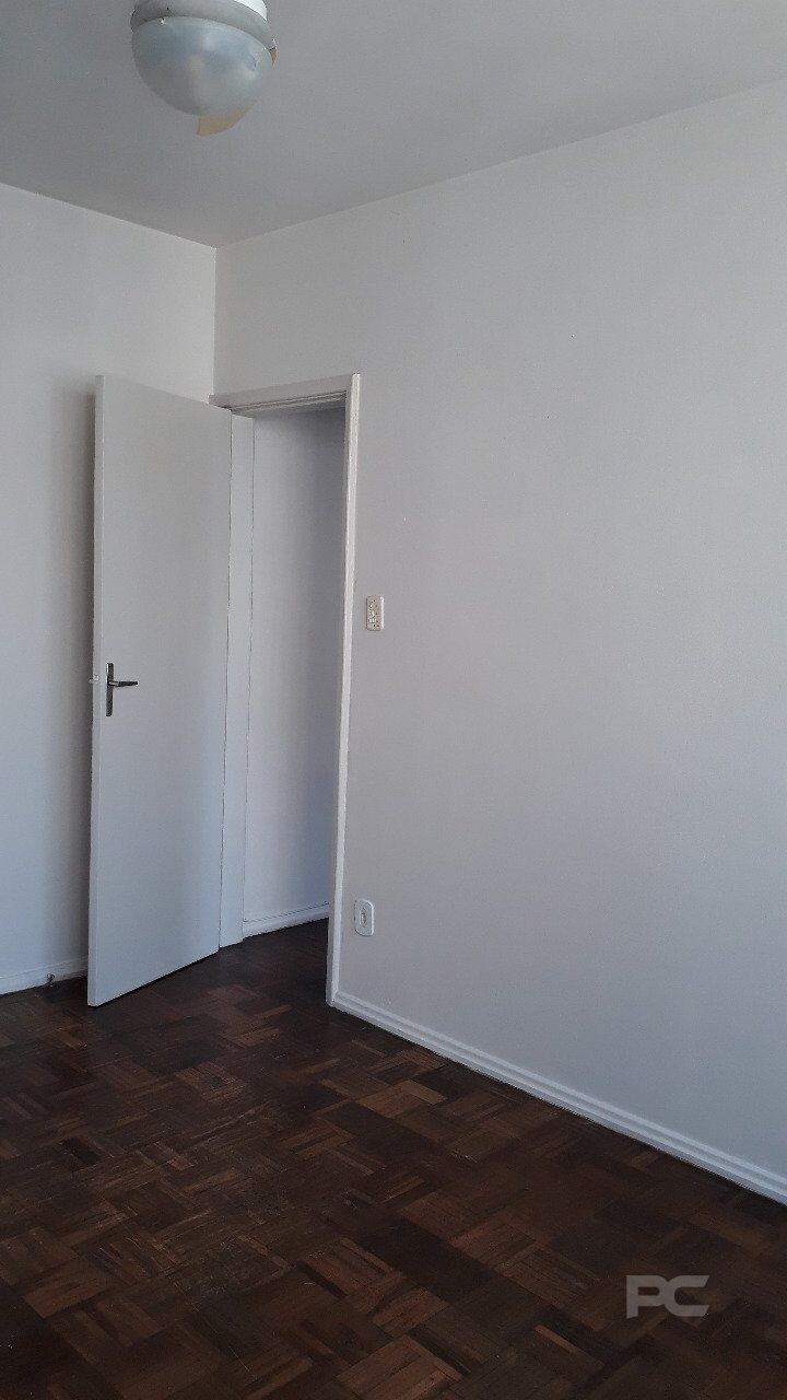 Apartamento à venda com 2 quartos, 70m² - Foto 9