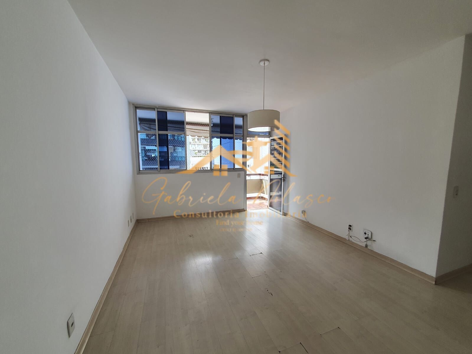 Apartamento à venda com 3 quartos, 100m² - Foto 1