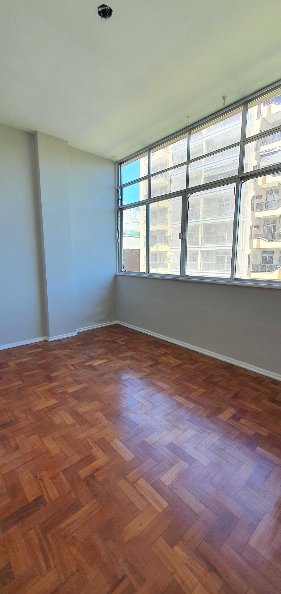 Apartamento à venda com 2 quartos, 60m² - Foto 1