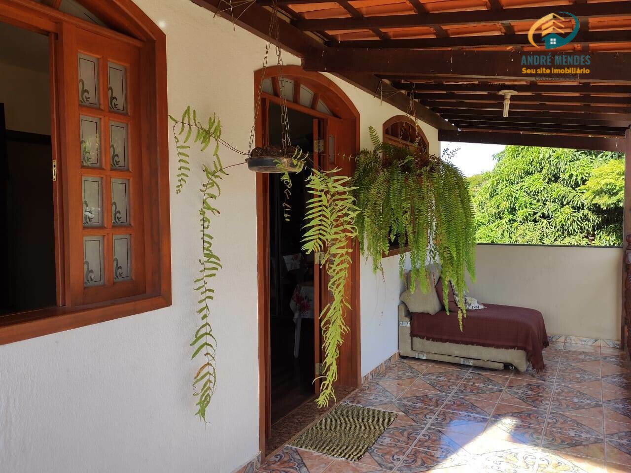 Casa à venda com 3 quartos, 200m² - Foto 2