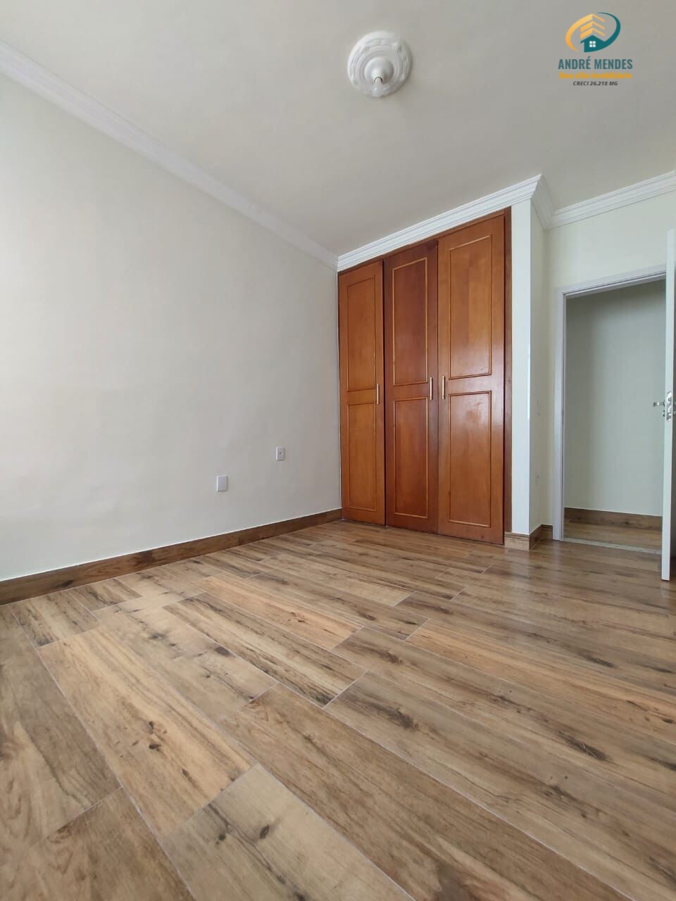 Casa à venda com 4 quartos, 120m² - Foto 15