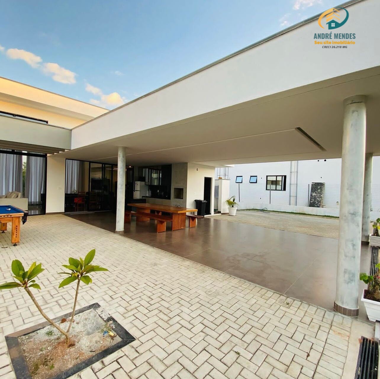 Casa à venda com 3 quartos, 300m² - Foto 5