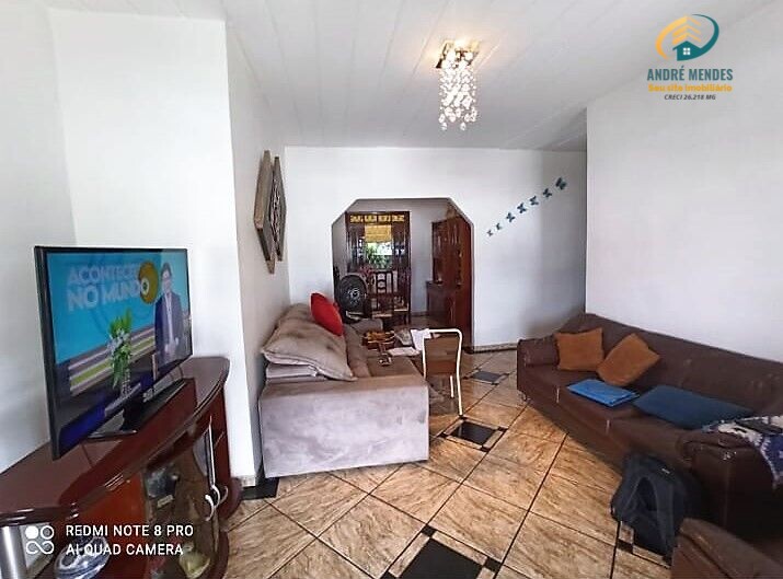 Casa à venda com 3 quartos, 100m² - Foto 4