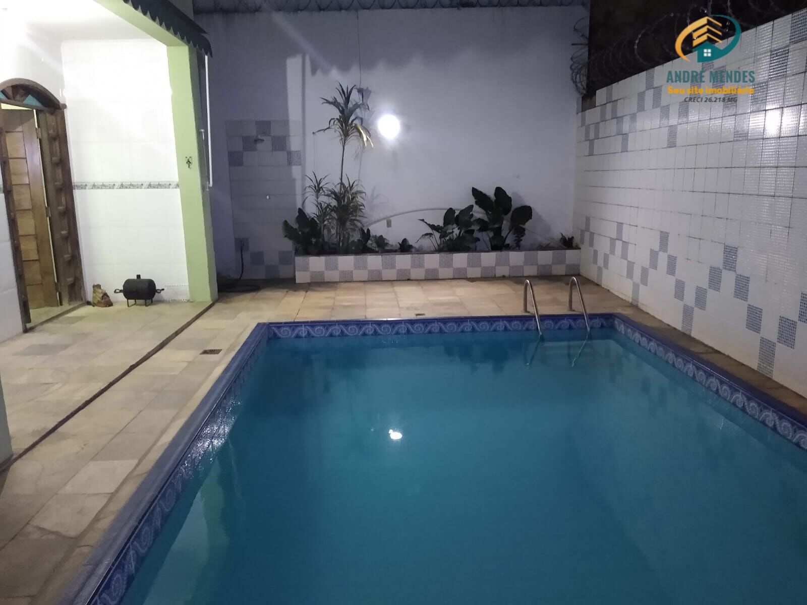 Casa à venda com 4 quartos, 200m² - Foto 9