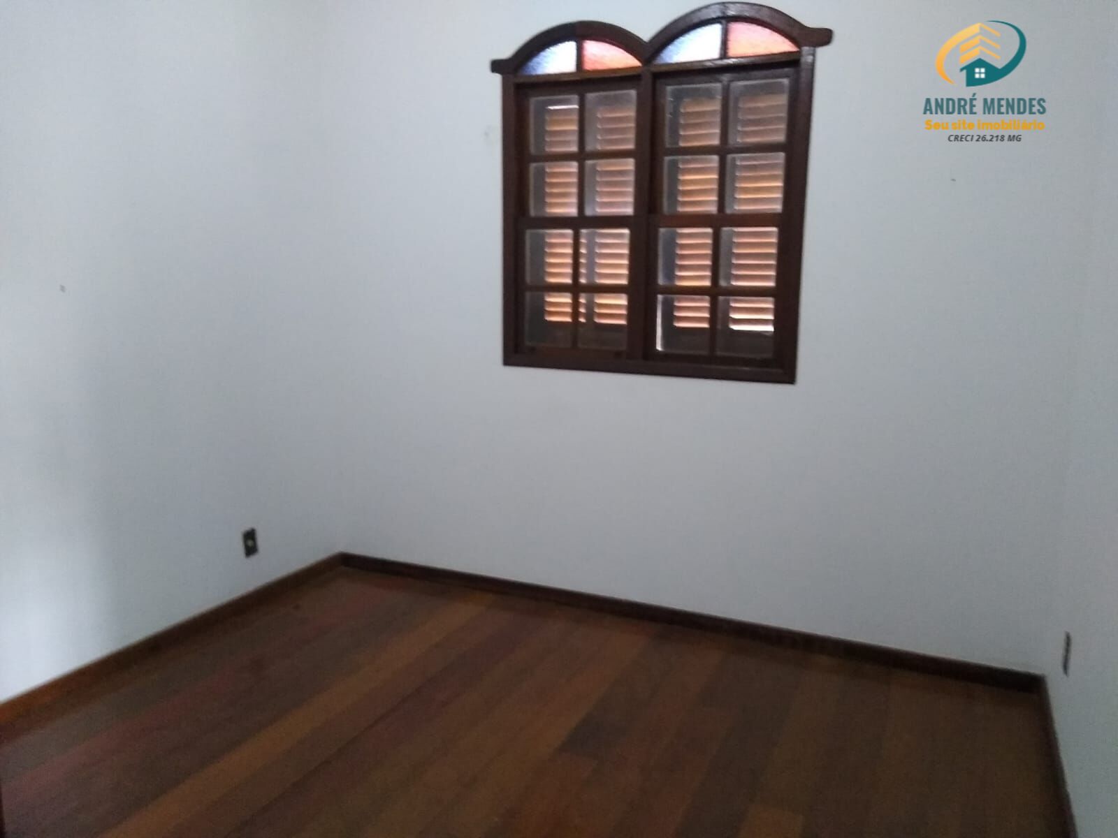 Casa à venda com 4 quartos, 200m² - Foto 14