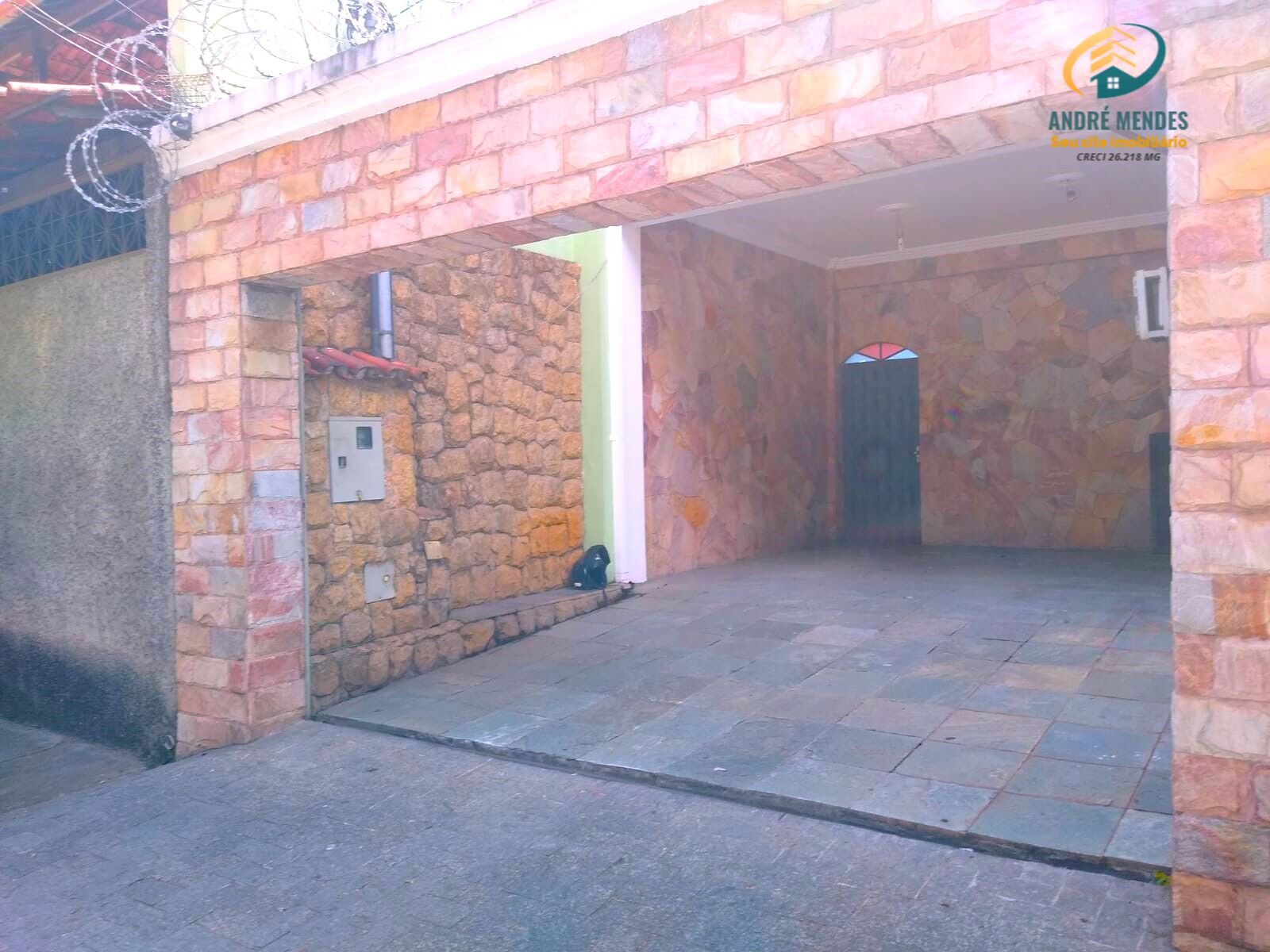 Casa à venda com 4 quartos, 200m² - Foto 17