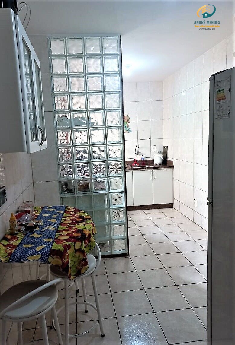 Casa à venda com 4 quartos, 275m² - Foto 14