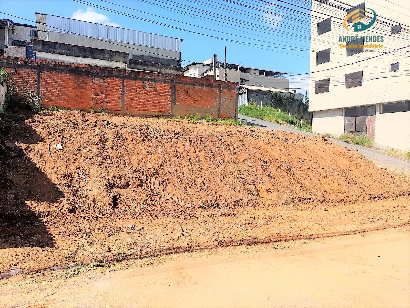 Terreno à venda, 323m² - Foto 2