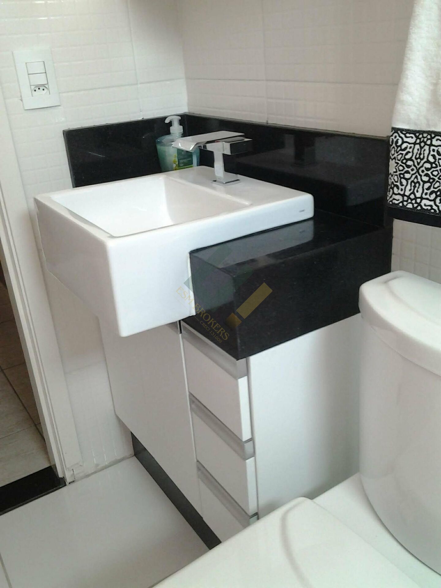 Apartamento à venda com 2 quartos, 45m² - Foto 2