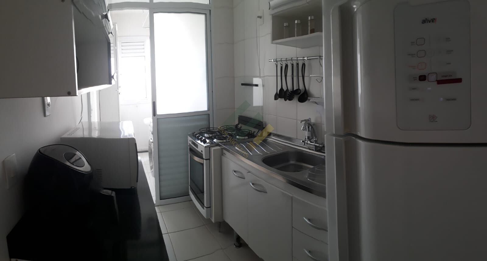 Apartamento à venda com 3 quartos, 70m² - Foto 3