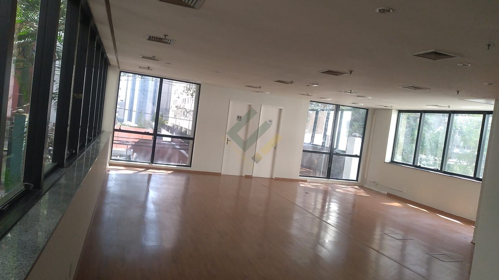 Conjunto Comercial-Sala para alugar, 152m² - Foto 14