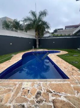 Casa de Condomínio para alugar com 5 quartos, 380m² - Foto 4