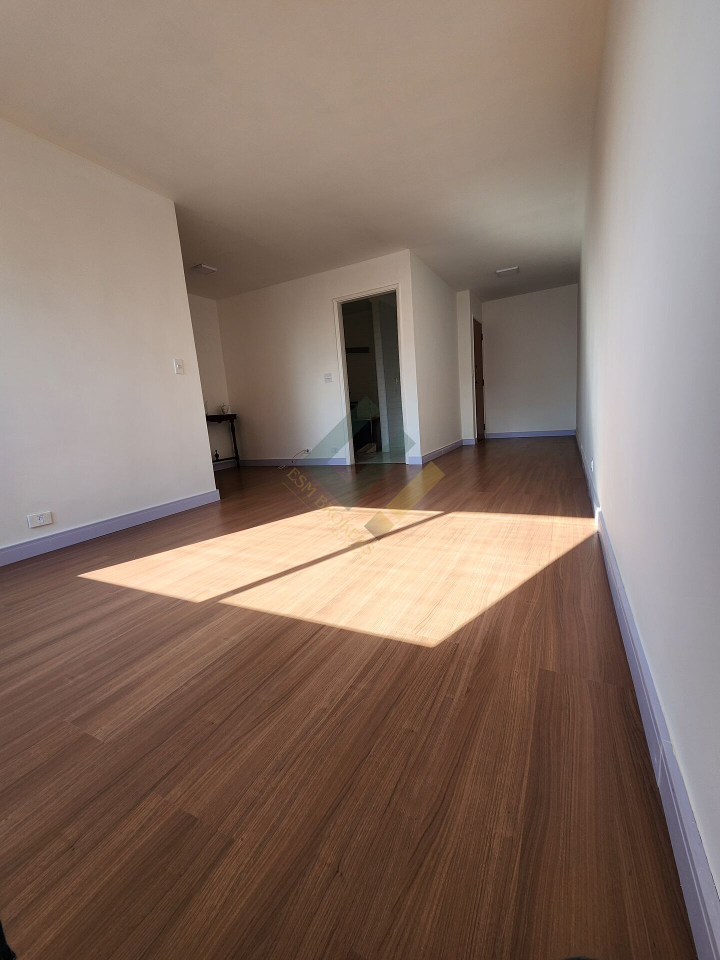 Apartamento à venda com 3 quartos, 80m² - Foto 1