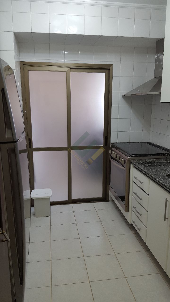 Apartamento para alugar com 3 quartos, 100m² - Foto 12