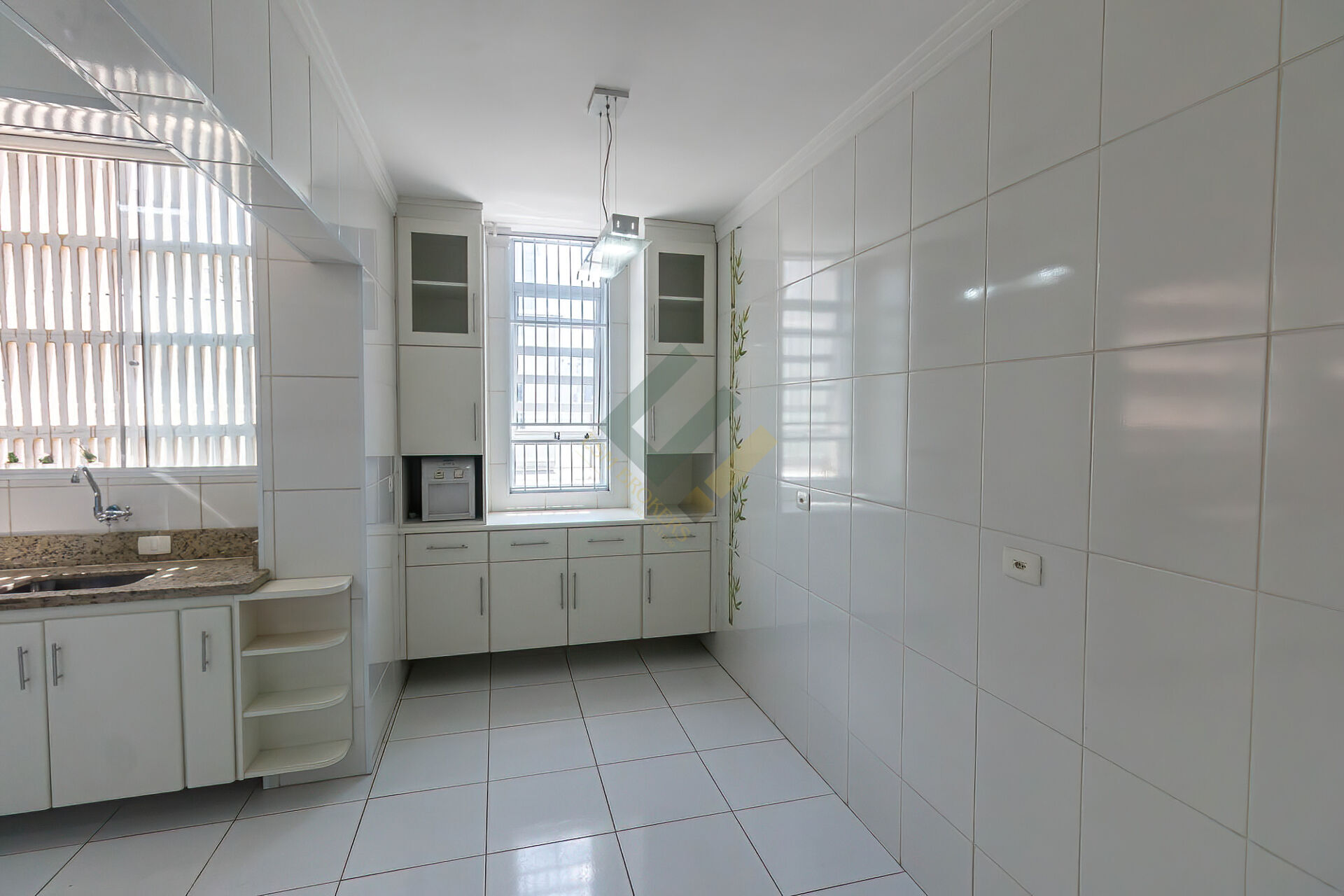 Apartamento para alugar com 2 quartos, 103m² - Foto 10