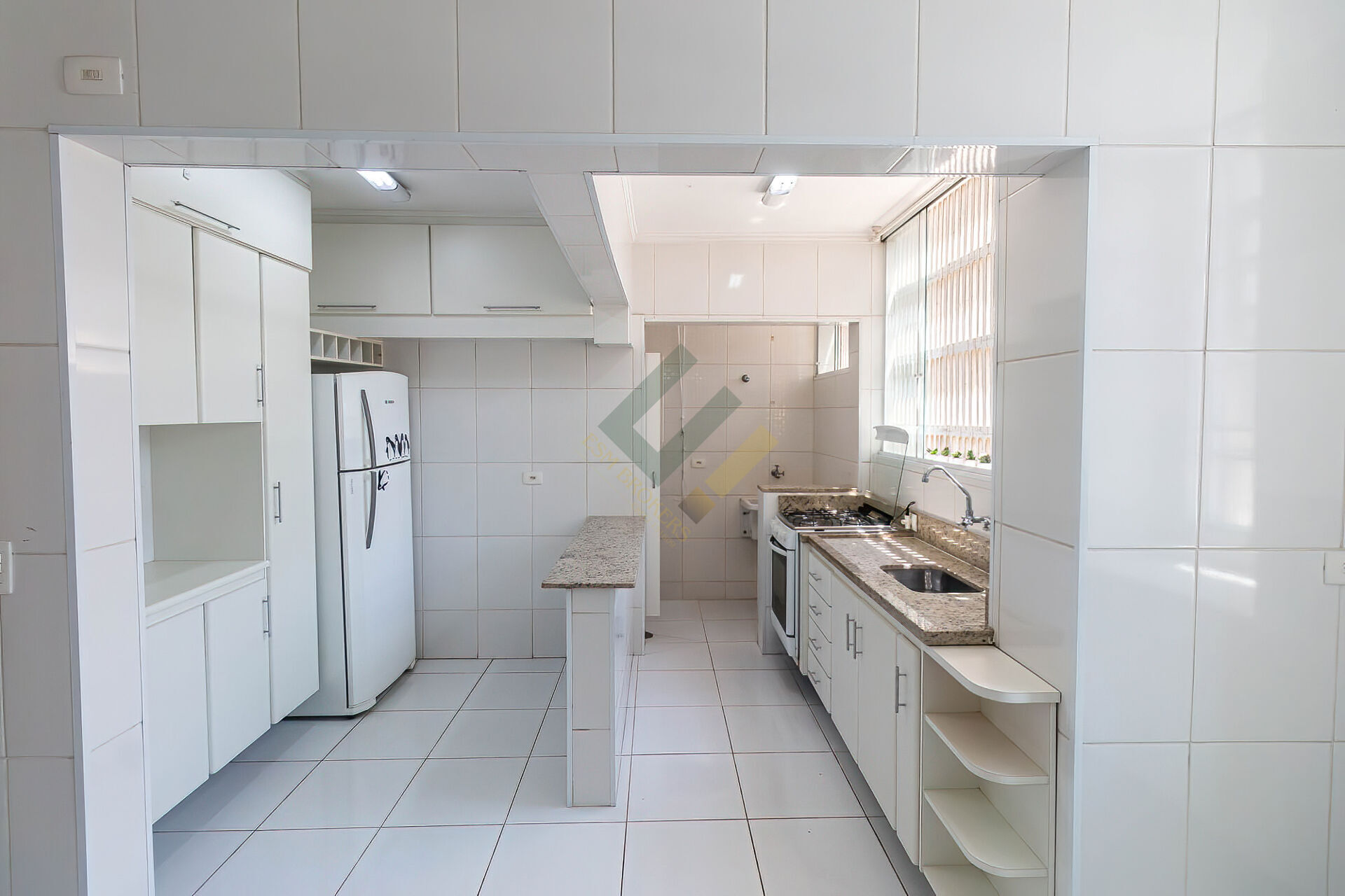 Apartamento para alugar com 2 quartos, 103m² - Foto 12