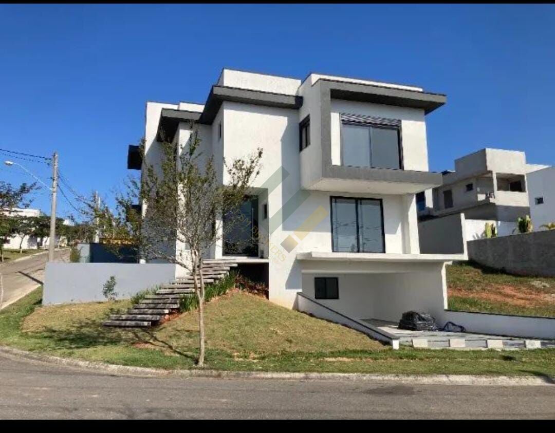 Casa à venda com 4 quartos, 342m² - Foto 2