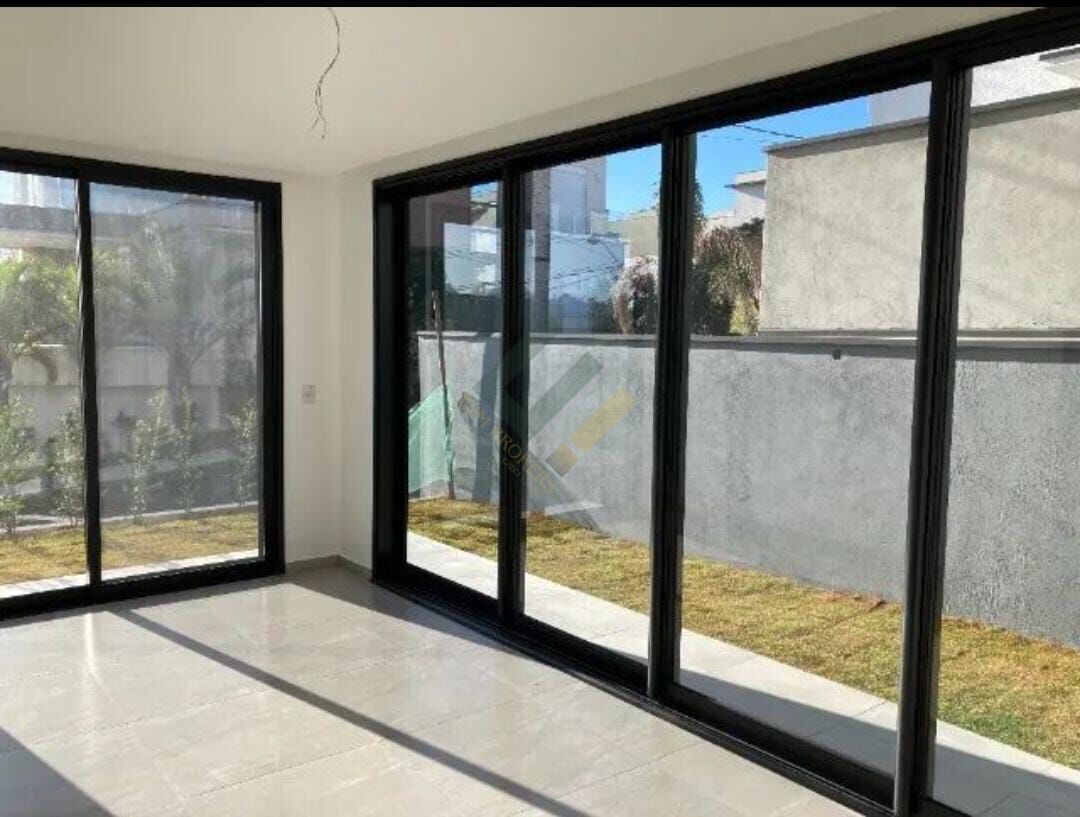 Casa à venda com 4 quartos, 342m² - Foto 4