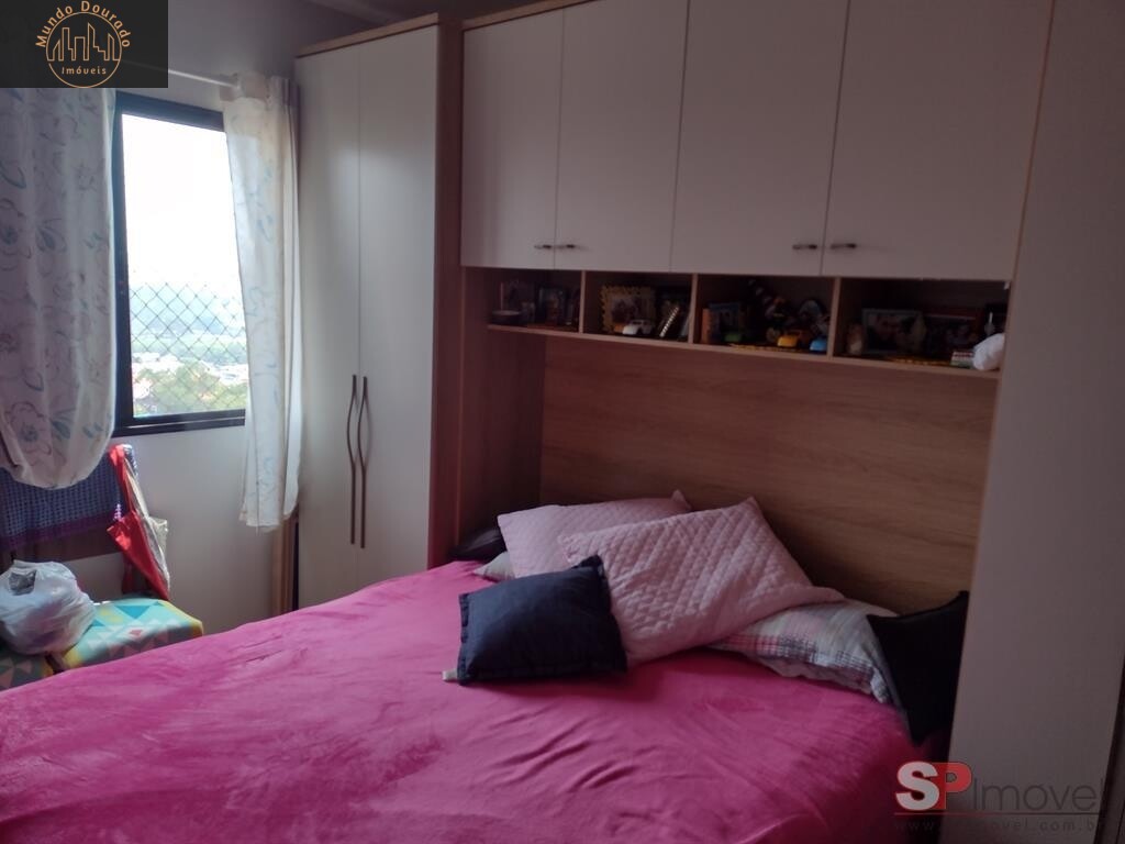 Apartamento à venda com 2 quartos, 70m² - Foto 3