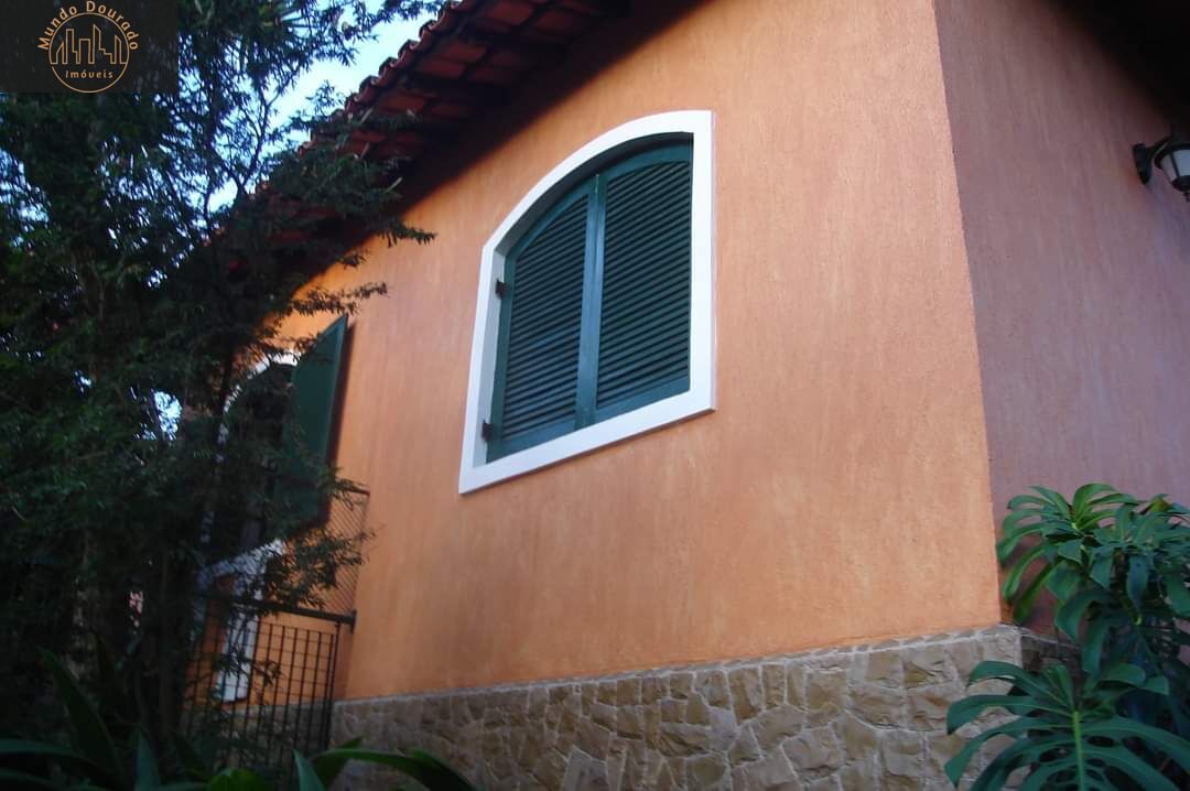 Casa à venda com 3 quartos, 201m² - Foto 2