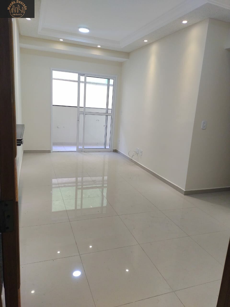 Apartamento à venda com 2 quartos, 69m² - Foto 4