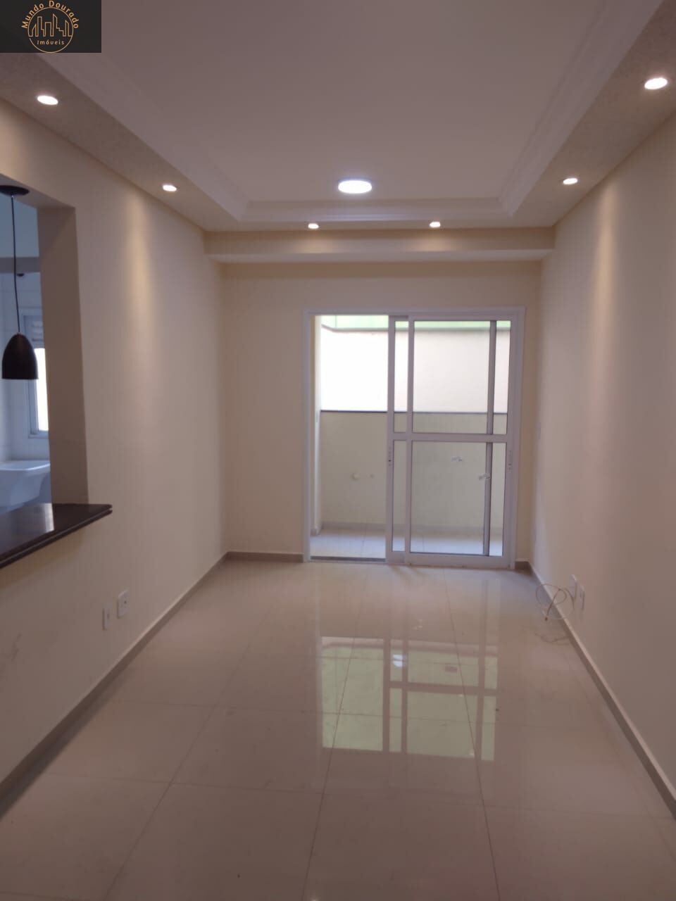 Apartamento à venda com 2 quartos, 69m² - Foto 2