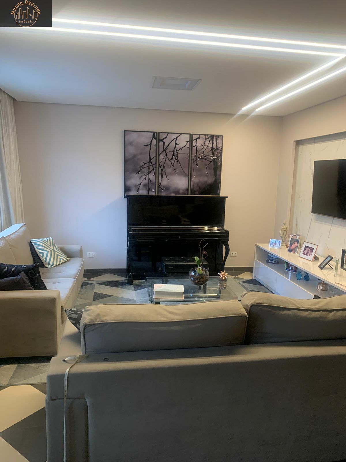 Sobrado à venda com 3 quartos, 238m² - Foto 2