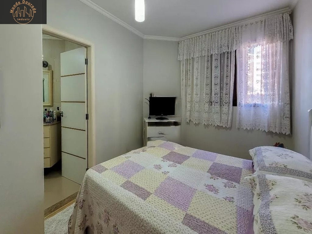 Apartamento à venda com 3 quartos, 114m² - Foto 8