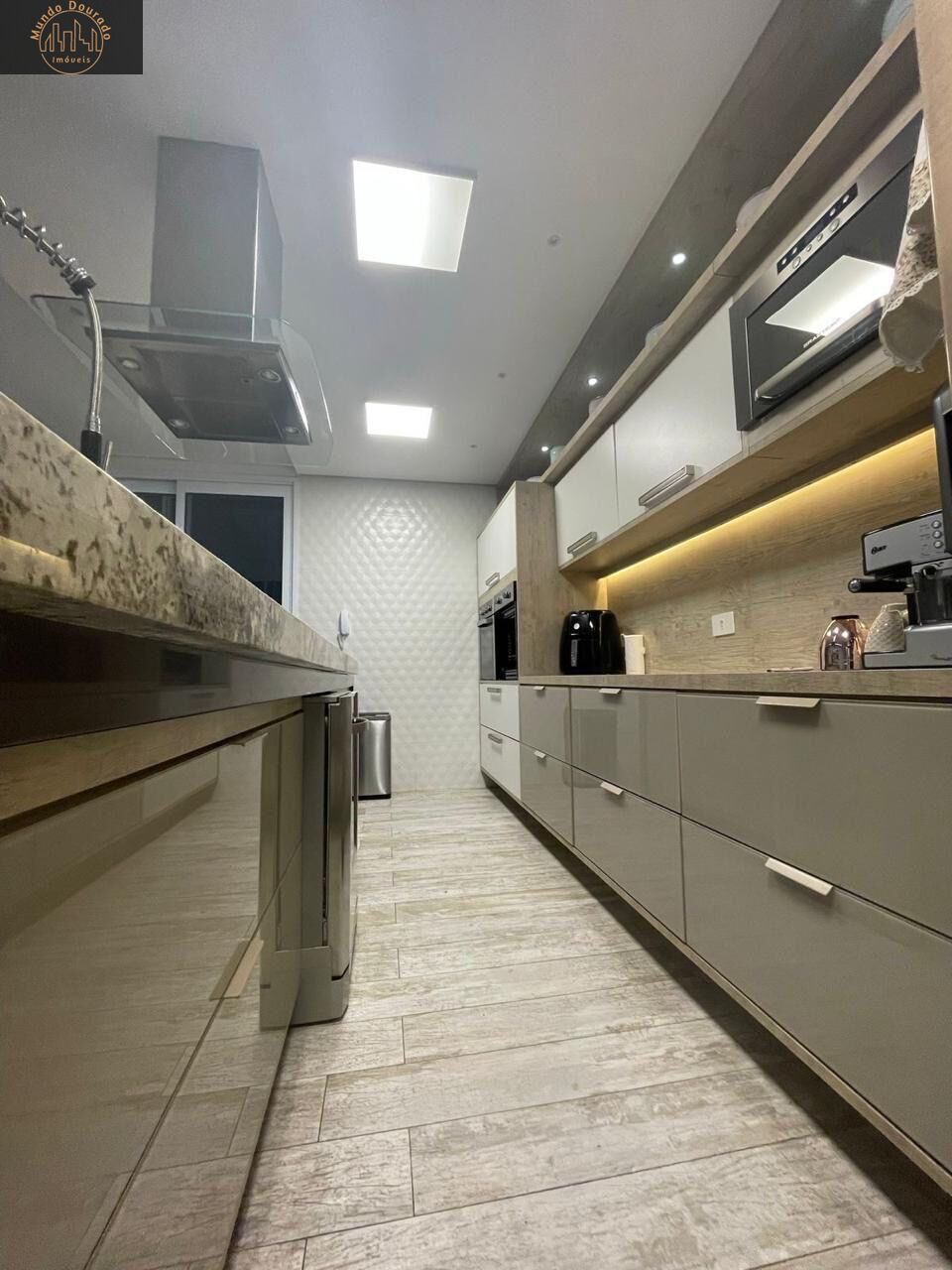 Cobertura, 3 quartos, 220 m² - Foto 3