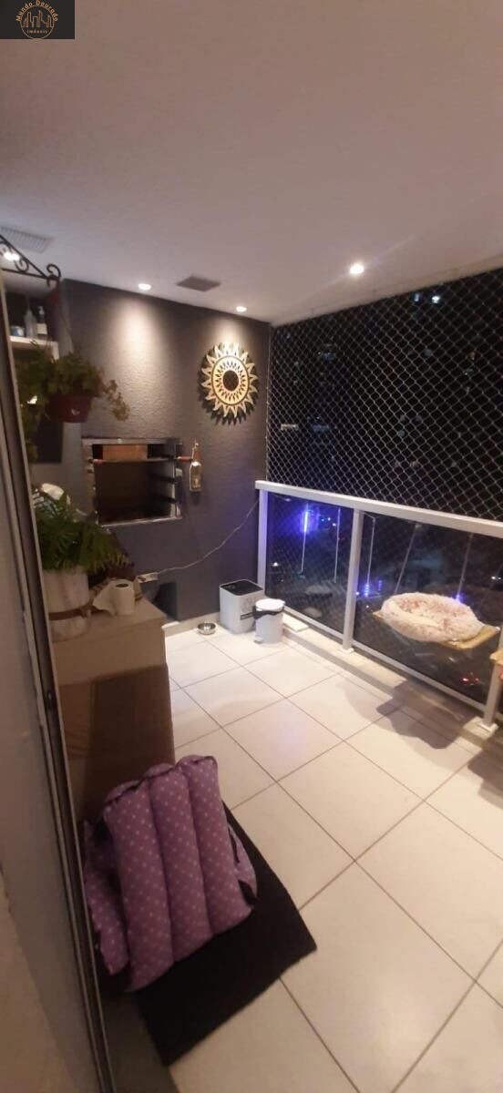 Apartamento à venda com 2 quartos, 63m² - Foto 1