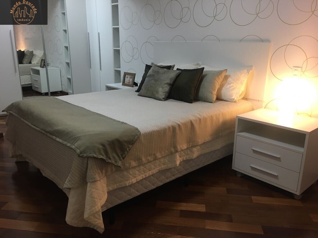 Apartamento à venda com 3 quartos, 130m² - Foto 4