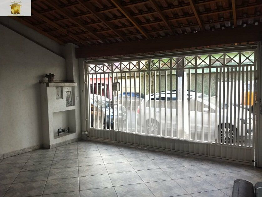 Sobrado à venda com 4 quartos, 200m² - Foto 2