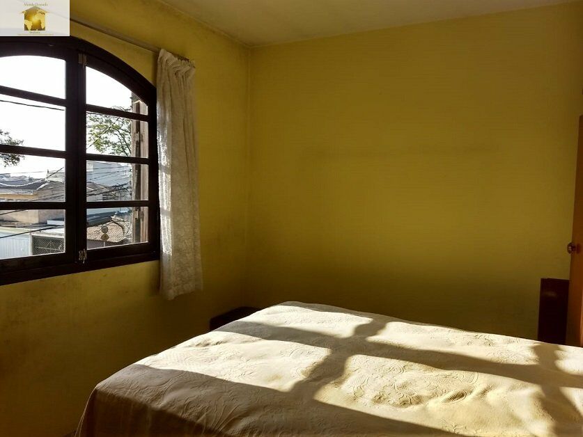 Sobrado à venda com 4 quartos, 200m² - Foto 13