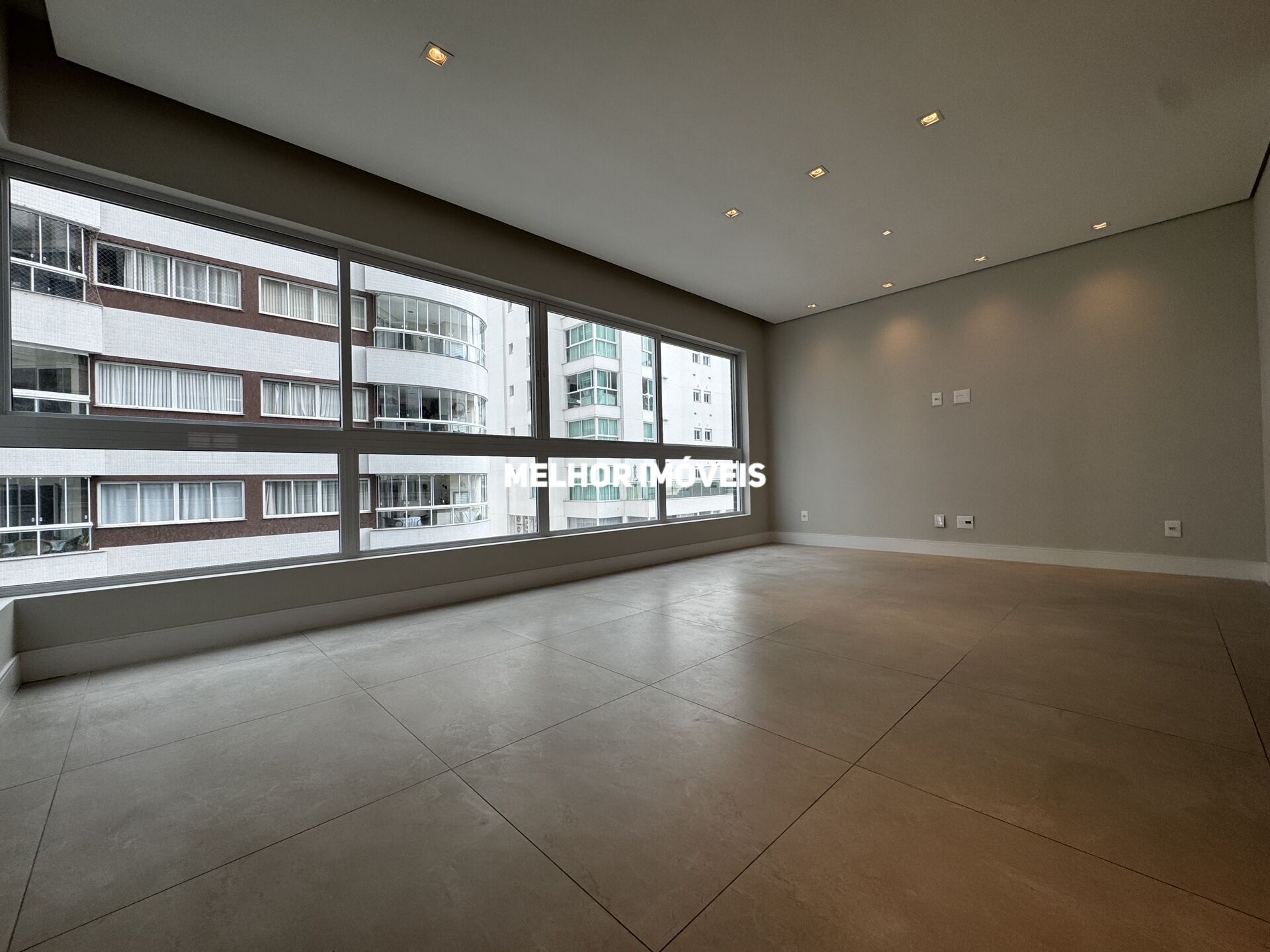 Apartamento, 3 quartos, 120 m² - Foto 1