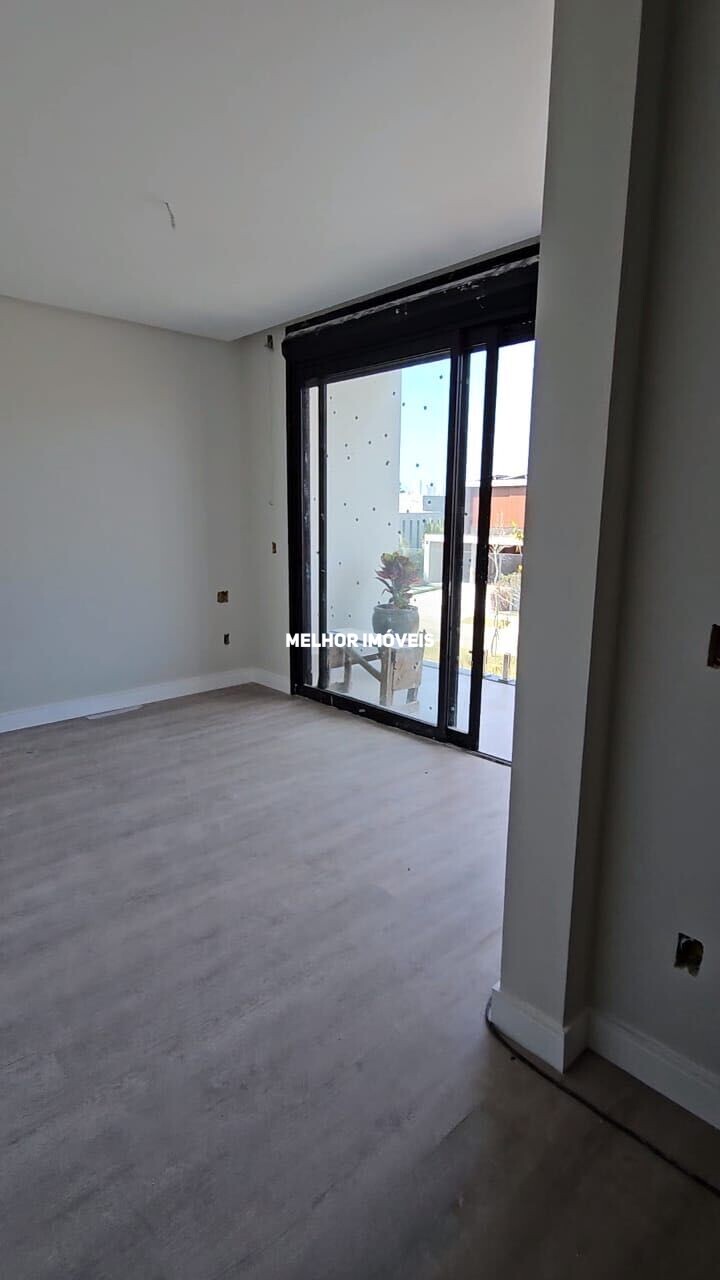 Casa à venda com 3 quartos, 307m² - Foto 11