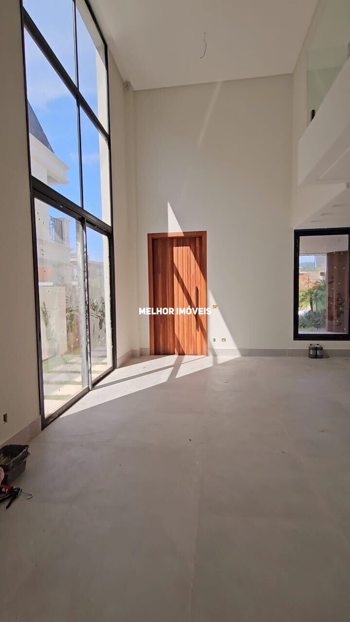 Casa à venda com 3 quartos, 307m² - Foto 7