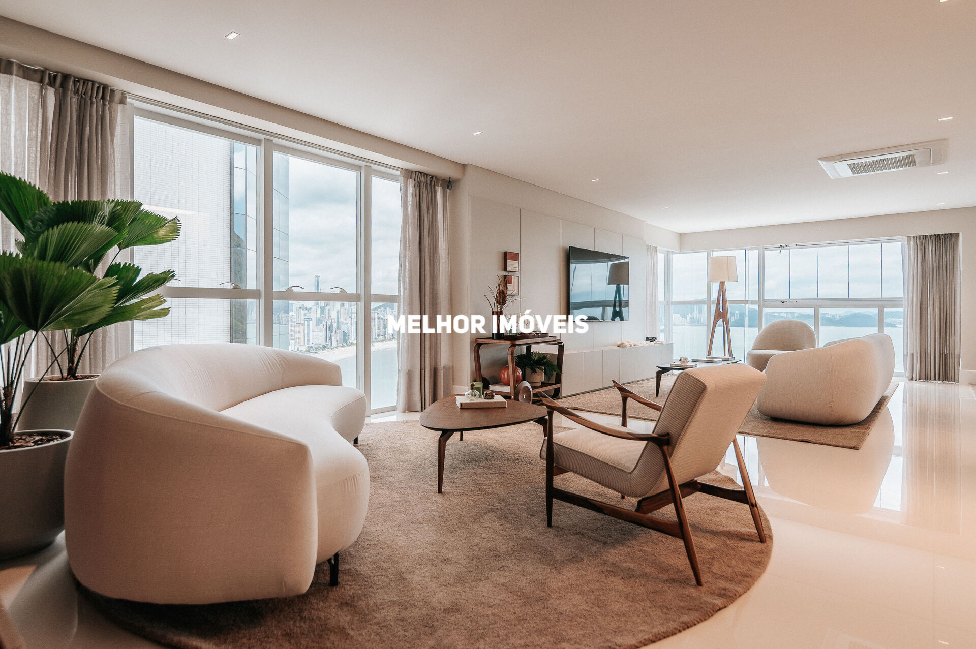 Apartamento, 4 quartos, 237 m² - Foto 1