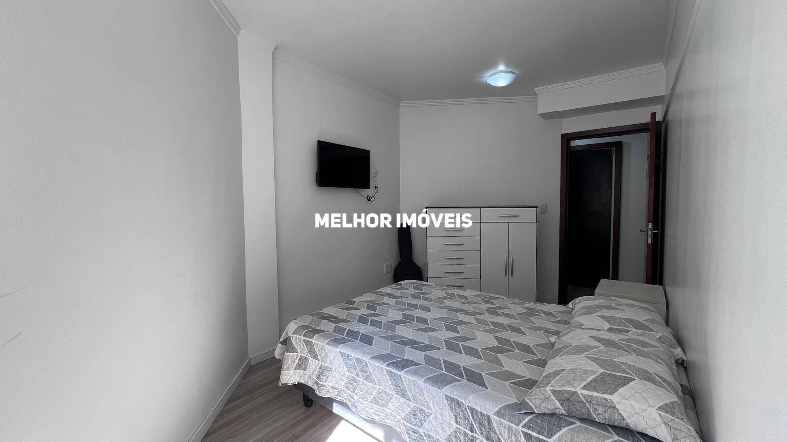 Apartamento à venda com 3 quartos, 136m² - Foto 19